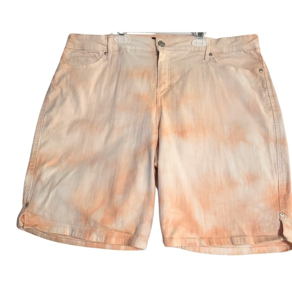 Gloria Vanderbilt Orange and White Bermuda Shorts Relaxed Fit - Picture 1 of 4